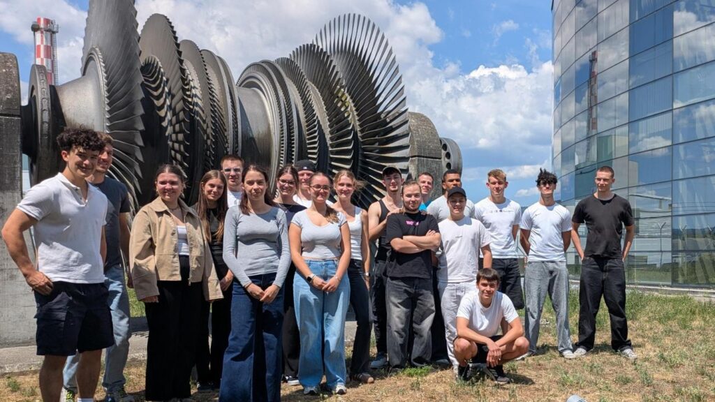 TG12 ins Kernkraftwerk Leibstadt